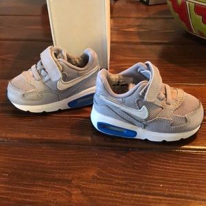 Nike air max tennis shoes (infant)